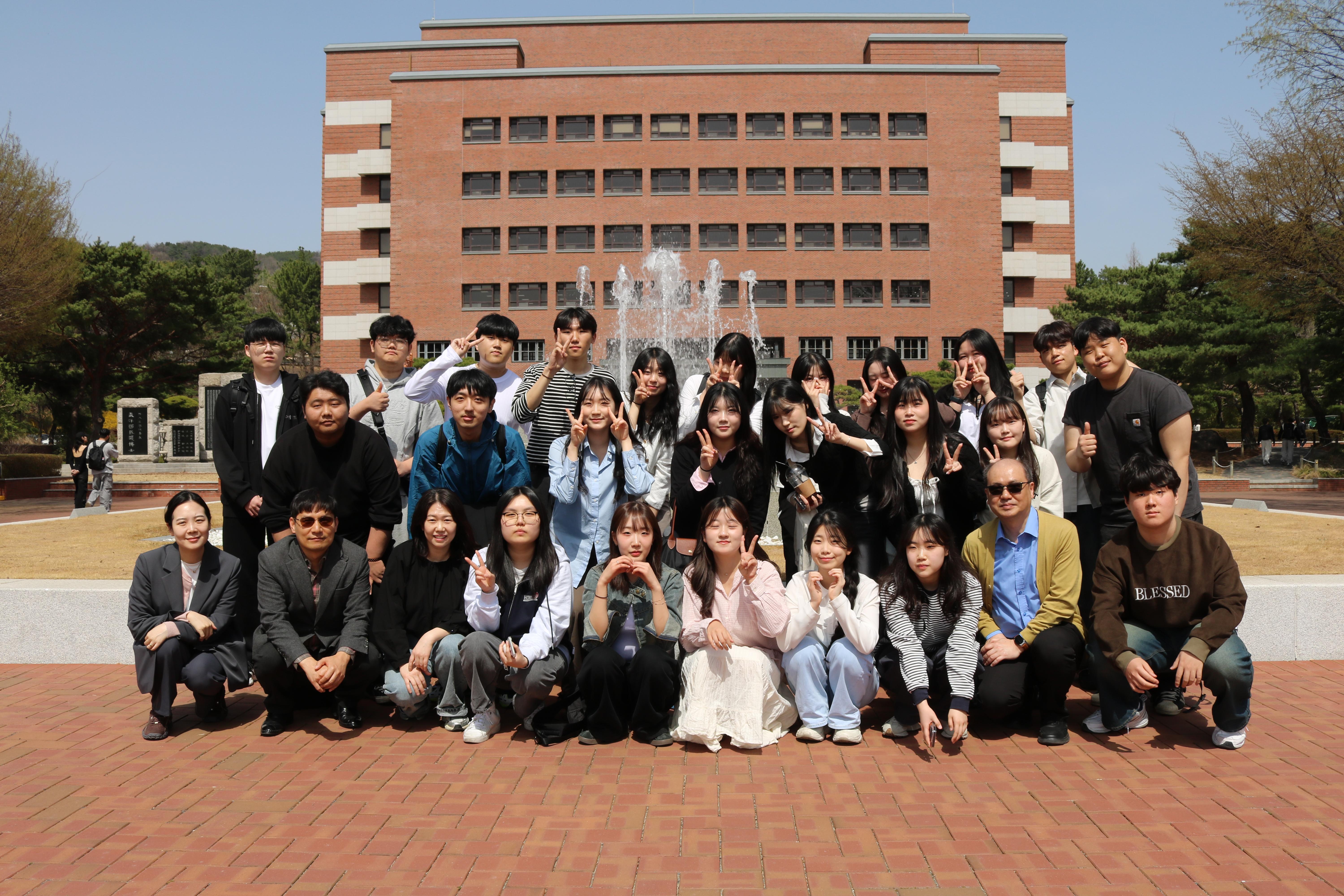 20250327_신입생촬영_04.jpg 첨부 이미지